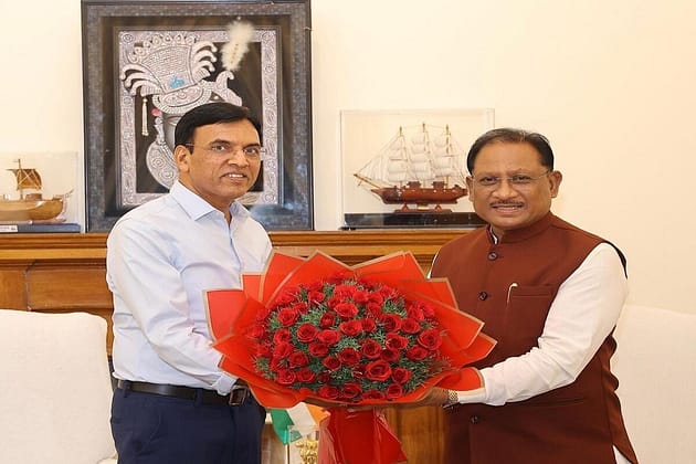 बस्तर ओलंपिक को मिला ‘खेलो इंडिया ट्राइबल गेम्स’ का दर्जा, रायपुर-बिलासपुर में खुलेंगे मेडिकल-नर्सिंग कॉलेज – मुख्यमंत्री साय की केंद्रीय मंत्री मांडविया से मुलाकात